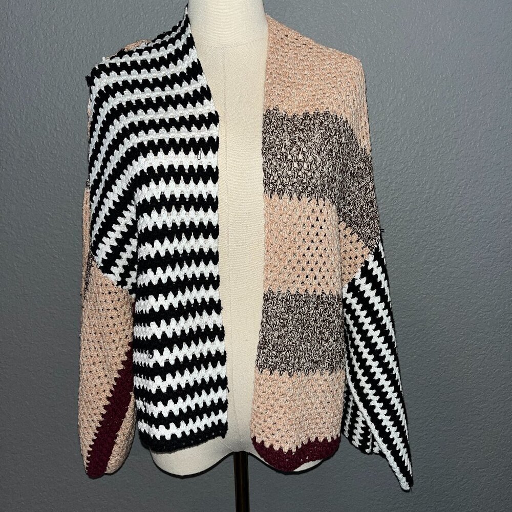 SAACHI Birdie Colorblock Crochet Cropped Sweater Cardigan Jacket -Made in India